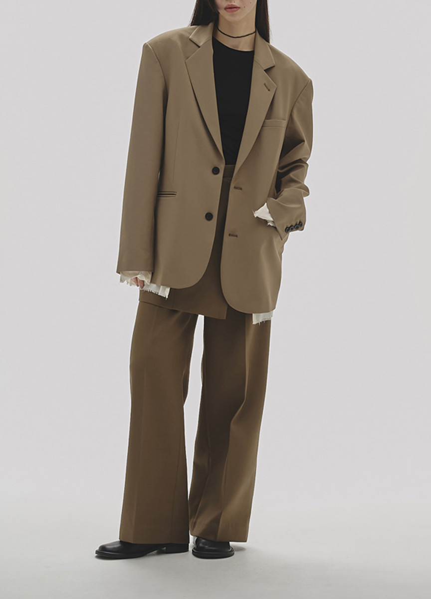 後領挖背親膚上衣